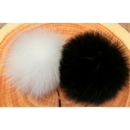 Duo of big pompons in fox - white and black